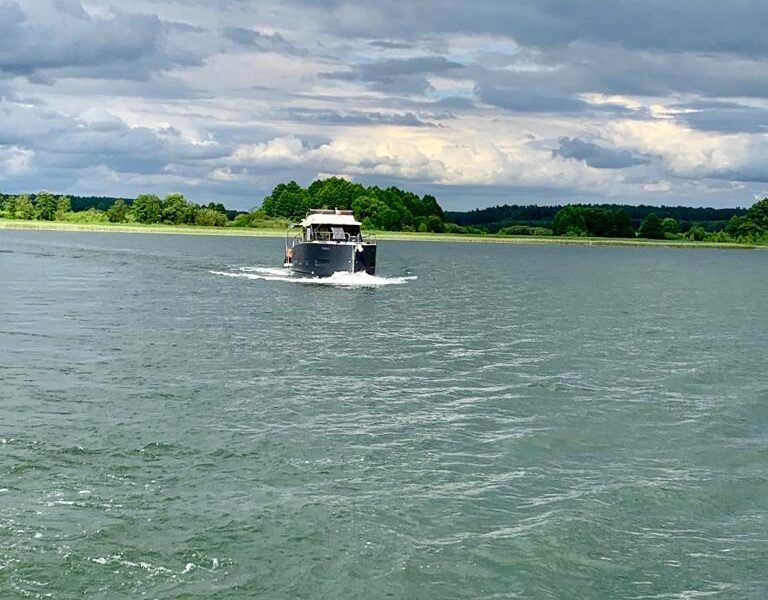futura 40 horizon na jeziorze